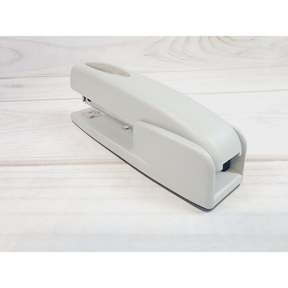 Swingline, Grey 747 Desktop Stapler, 30 Sheet, Durable Metal Stapler HEAVY DUTY - Picture 4 of 13